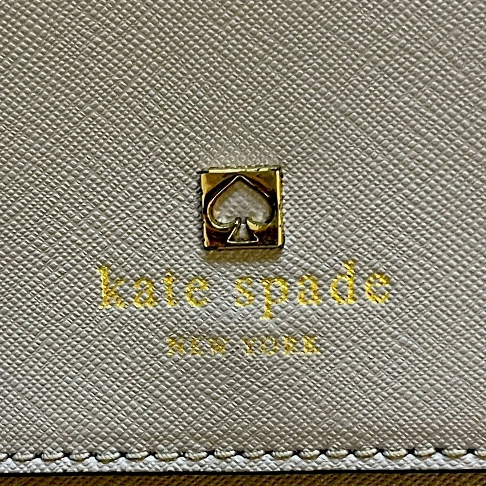 kate spade chic versatile